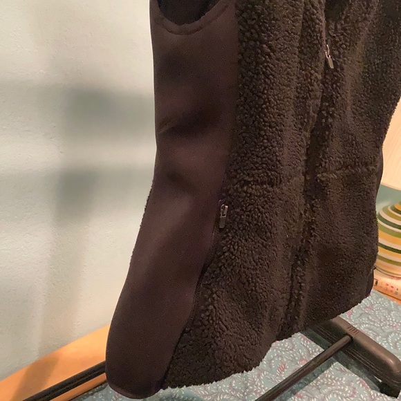 Fabletics Vest - Picture 3 of 3